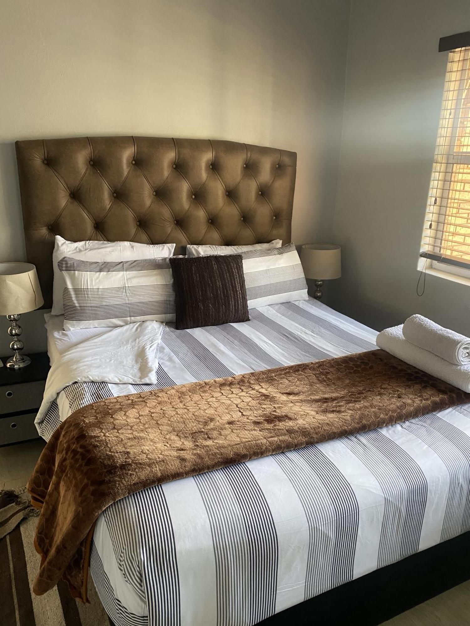 Menlyn Mews Guesthouse Pretoria-Noord Εξωτερικό φωτογραφία