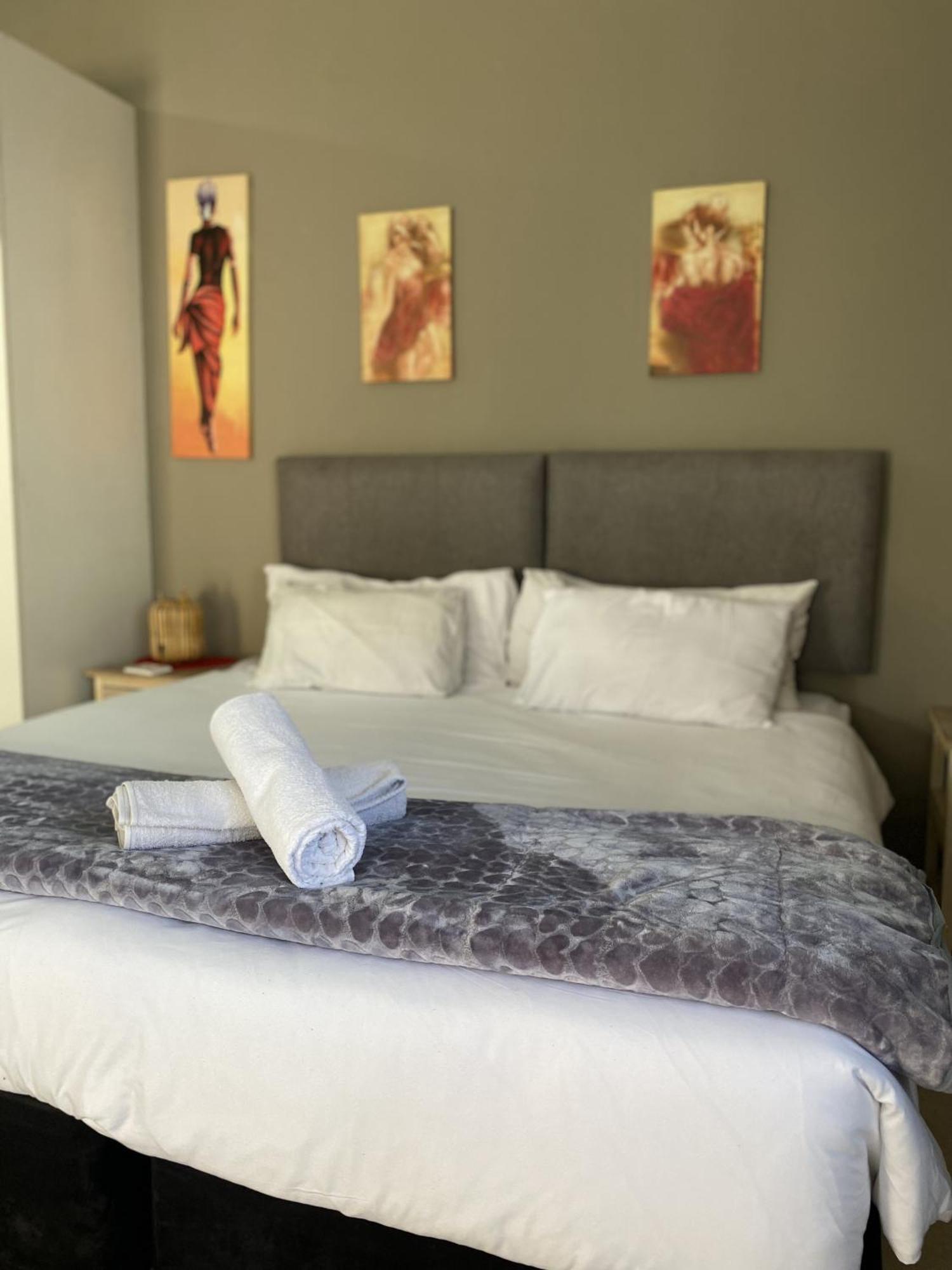 Menlyn Mews Guesthouse Pretoria-Noord Εξωτερικό φωτογραφία